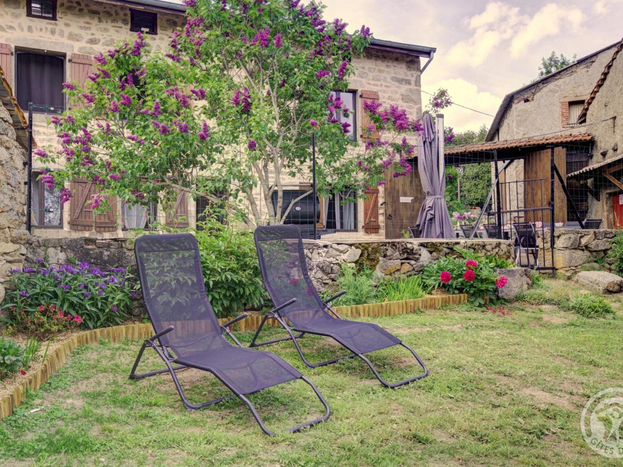 Gite De Charme Avec Jardin Et Wifi A Chalmazel-Jeansagniere - Fr-1-496-249 Экстерьер фото