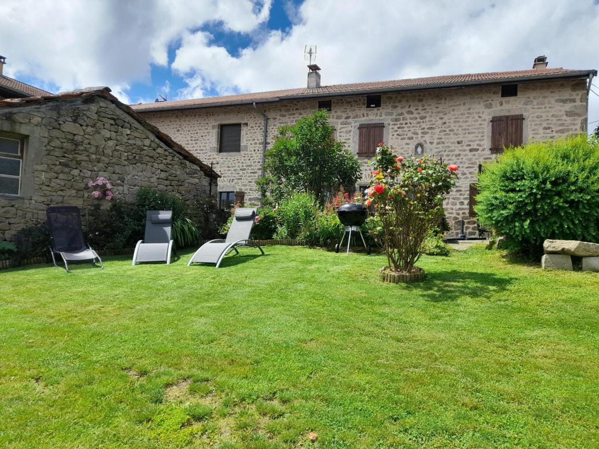Gite De Charme Avec Jardin Et Wifi A Chalmazel-Jeansagniere - Fr-1-496-249 Экстерьер фото